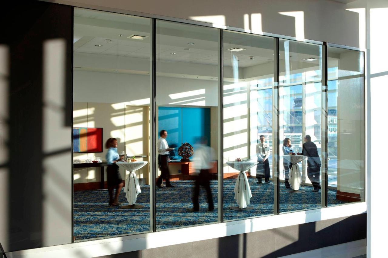 Marriott Montreal Airport In-Terminal Hotel Dorval Kültér fotó