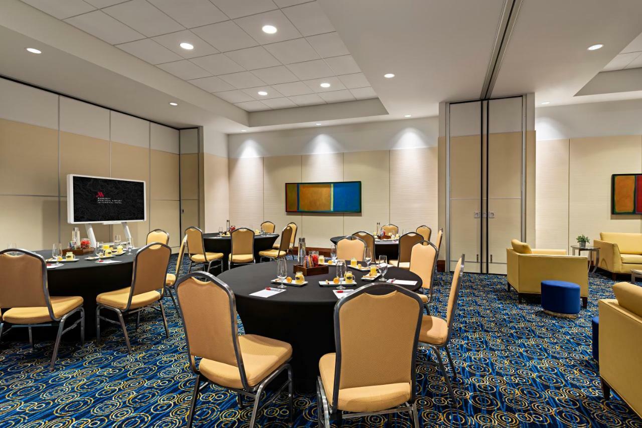 Marriott Montreal Airport In-Terminal Hotel Dorval Kültér fotó